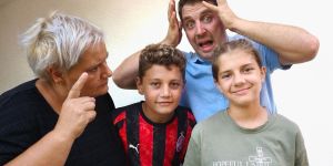 Bi uganili, kaj si Simona misli o Matjaževih brkih?