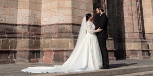 Nepozaben spomin: poročno obleko si je sešila kar sama