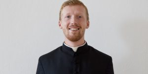 Preizkušani bogoslovec: “Ko sem shodil, sem v srcu zaslišal: Ne izgubi upanja”