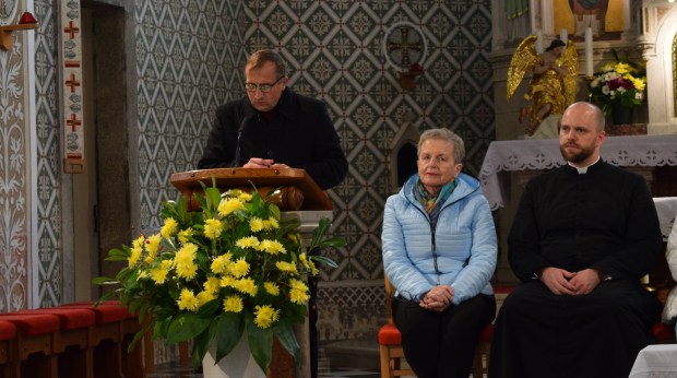 okrogla miza evtanazija Mirna Peč