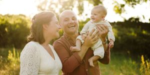 “Naučil sem se prave mere molitve.” Moževo pričevanje ob soočanju z ženinim rakom