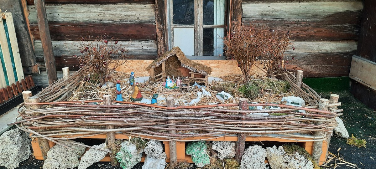 {"rendered":"Sprehod med jaslicami Srednje vasi pri \u0160en\u010durju"}