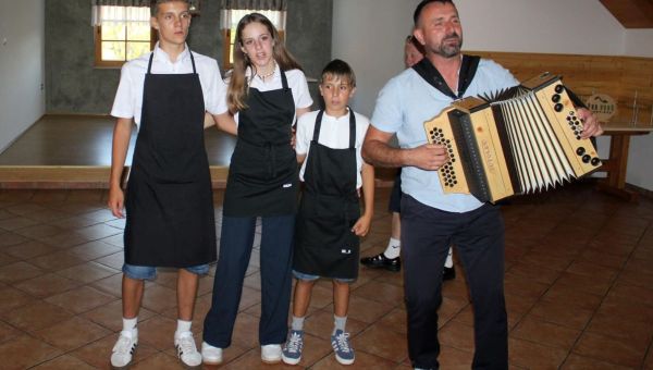 Corner Item Image - Ob očetovi smrti je spoznal, kako pomembna je vzgoja otrok