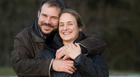 Spoznala sta se na zaroki svojih sorojencev, danes imata devet otrok