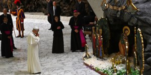 V Vatikanu postavili jaslice s  sporočilom, ki poboža dušo