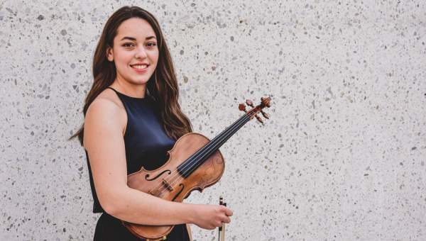 Corner Item Image - “Moj cilj je vedno iskati lepoto in trenutke, v katerih se glasba dotakne duše”