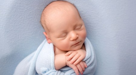 Pričakujete dojenčka? 7 klasičnih katoliških imen za dečka