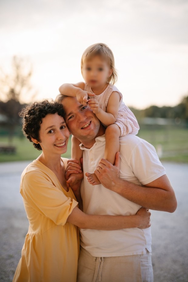 Anže in Karolina Marinko s hčerko Ajdo