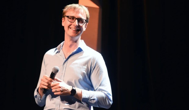 Corner Hero Image - David Zupančič: “Če nekdo snifa kokain, smo zgroženi, če pije alkohol, pa je to normalno”