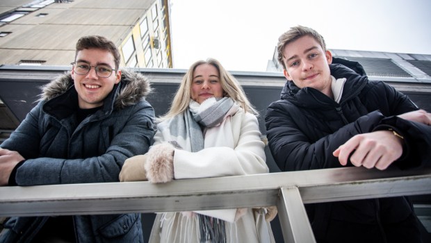 Eva Logar, Klemen Kavčič in Aljaž Smolič; Reflektor; velike družine