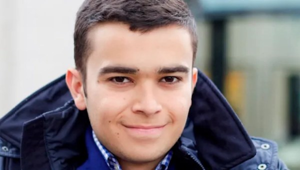 Corner Item Image - Mladenič, ki lahko postane prvi svetnik generacije Z