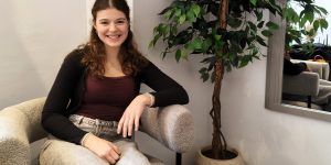 Izprosili so jo pri Mariji, danes s svojim življenjem slavi Boga