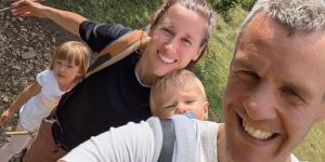 “Če bosta otroka videla, da v cerkvi staršem nekaj prinaša mir, ju bo to vleklo”