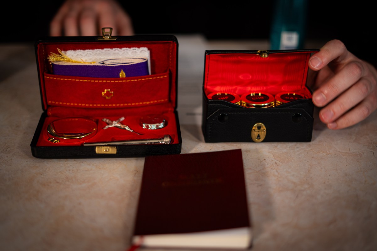 oils, portable kit for Anointing of the Sick