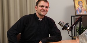 Duhovnik in fizik Gregor: “Če preživim premalo časa z Bogom, nisem srečen”