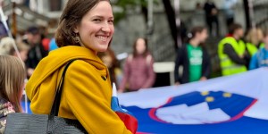 “Bog je večji od vseh naših težav”