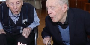 Brata dvojčka pri 95 letih obhajata 70 let duhovništva