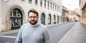 Elektrotehnik, ki ga čaka mašniško posvečenje