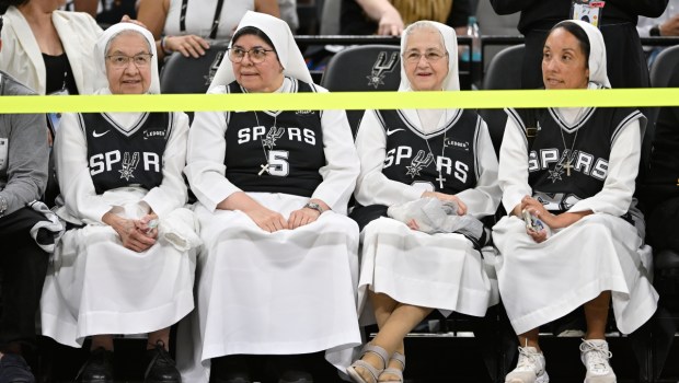 Nuns San Antonio Spurs