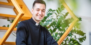 Ne ekonomist ne učitelj, ampak: “Želim biti duhovnik, ki širi upanje”