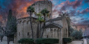 Sagrado Famílio že poznate – kaj pa najstarejšo cerkev v Barceloni?